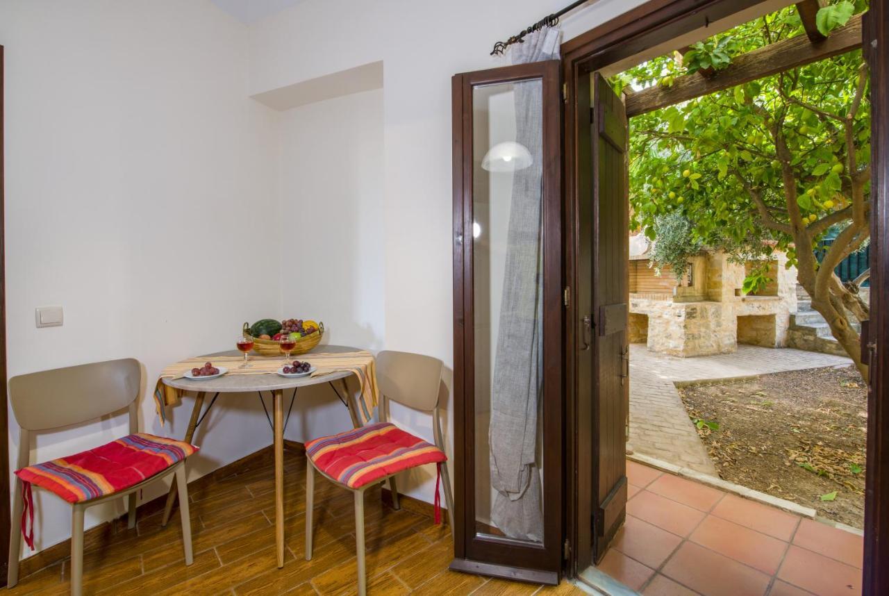 Douliana Villas エクステリア 写真