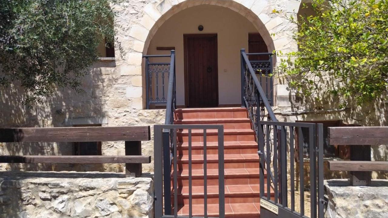 Douliana Villas エクステリア 写真