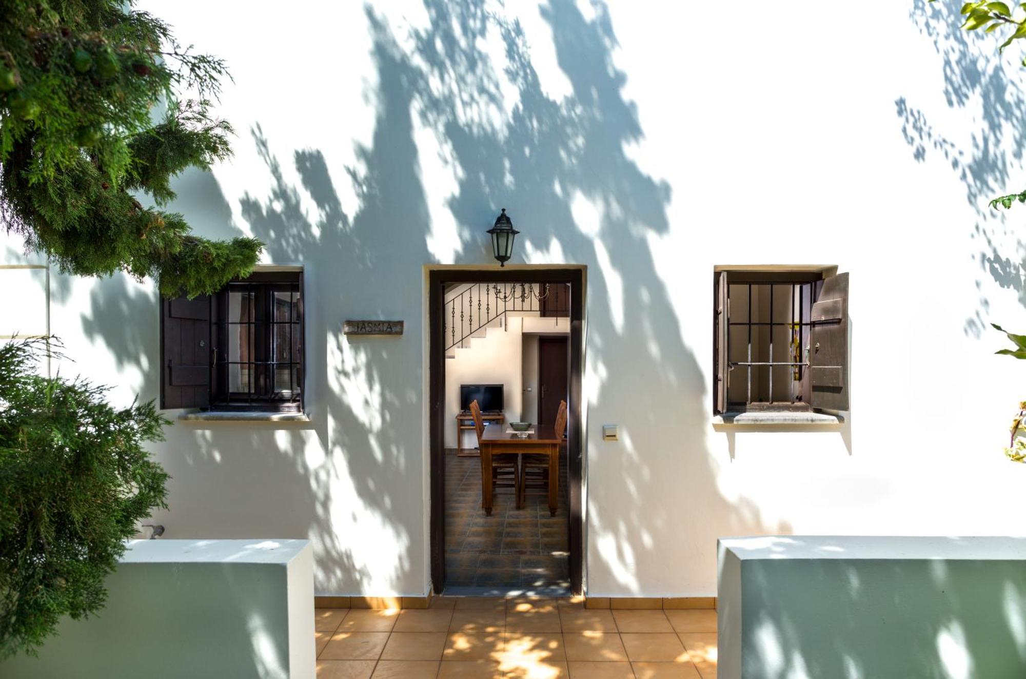 Douliana Villas 部屋 写真